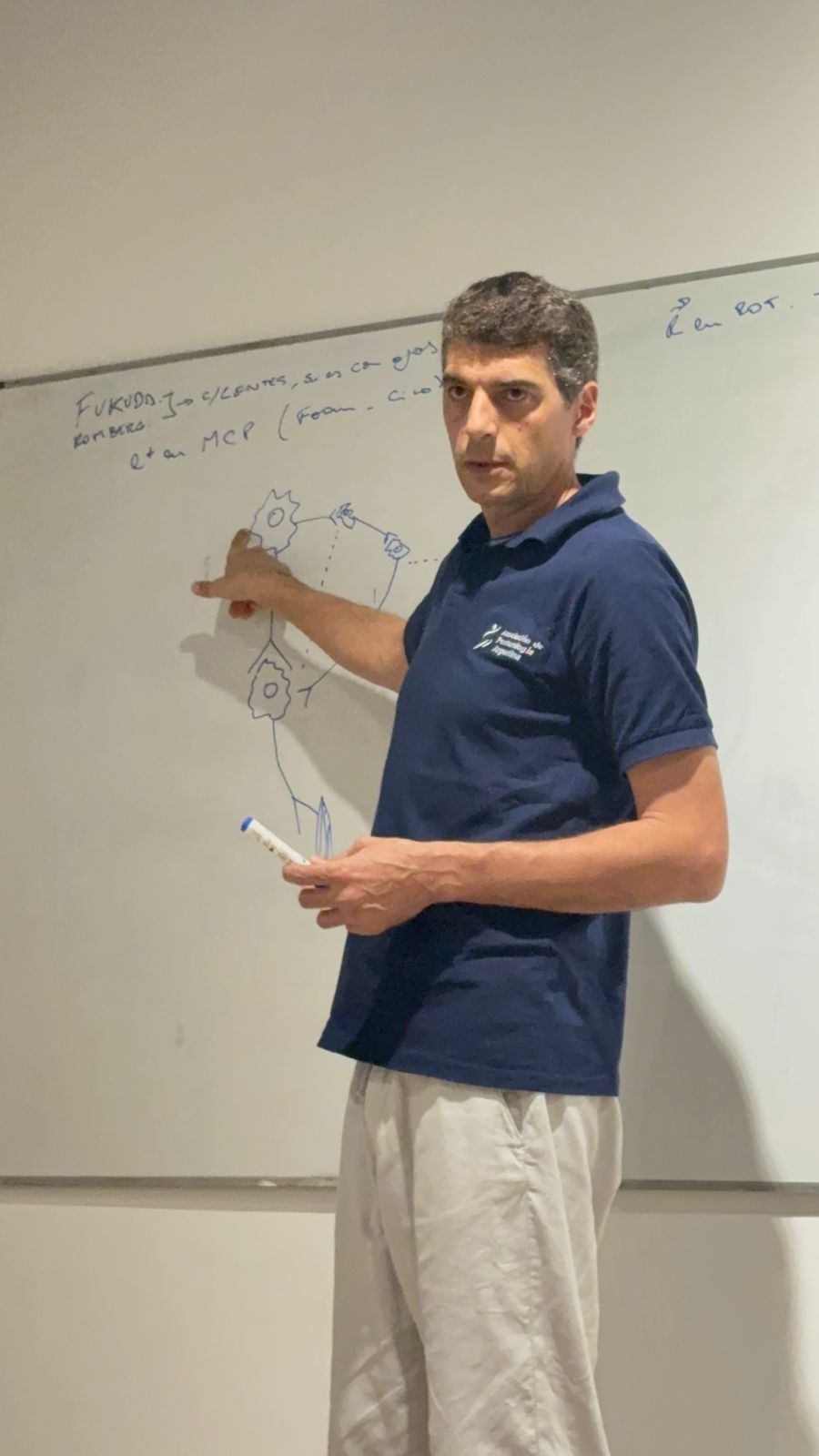 Lic. Santiago Crucci Vázquez, profesor titular